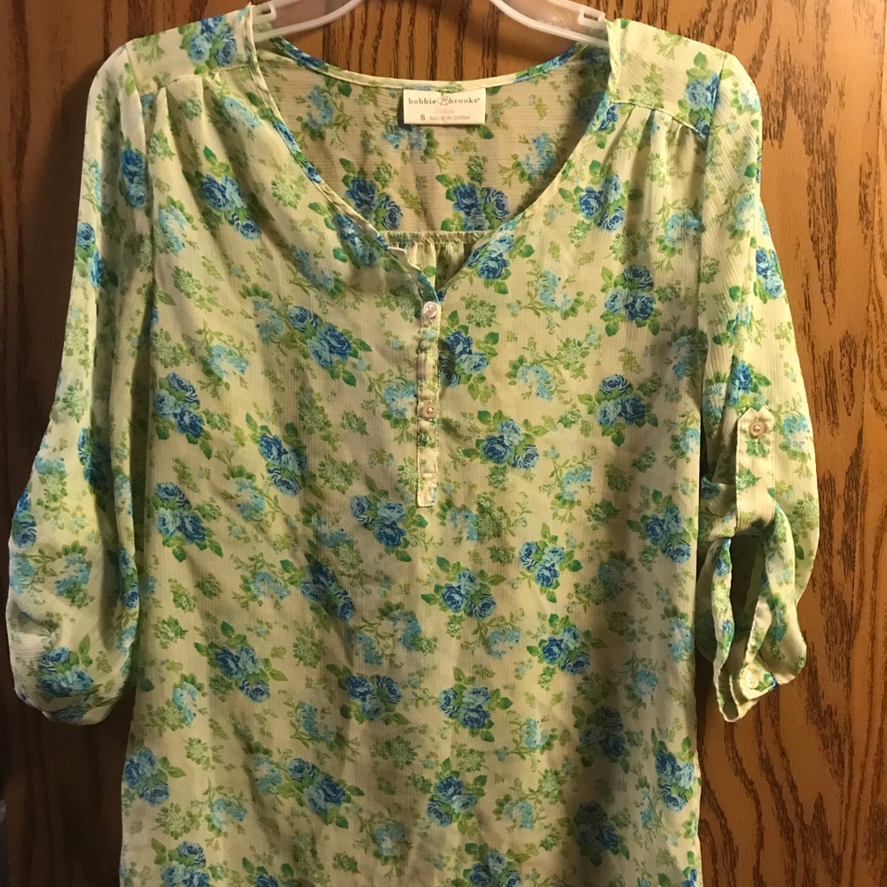 Green and white floral print shirt